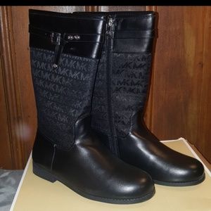 New Michael Kors black boots size 7